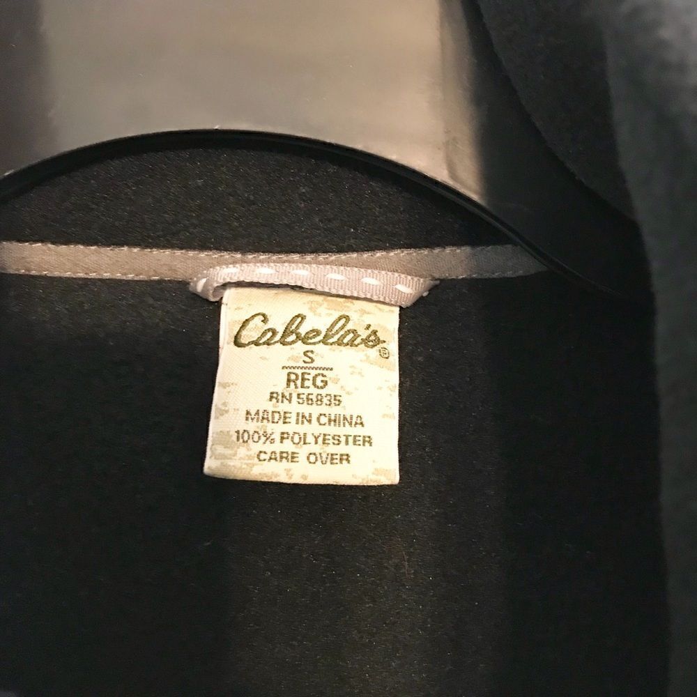 Cabela’s Vest Black Fleece Full Zip Small EUC - Picture 2 of 3